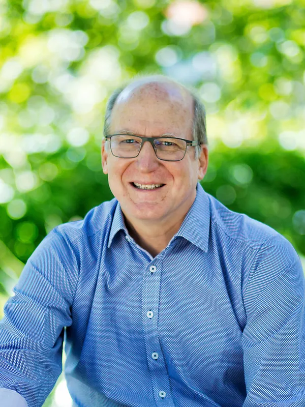 Distinguished Emeritus Professor Cliff Abraham